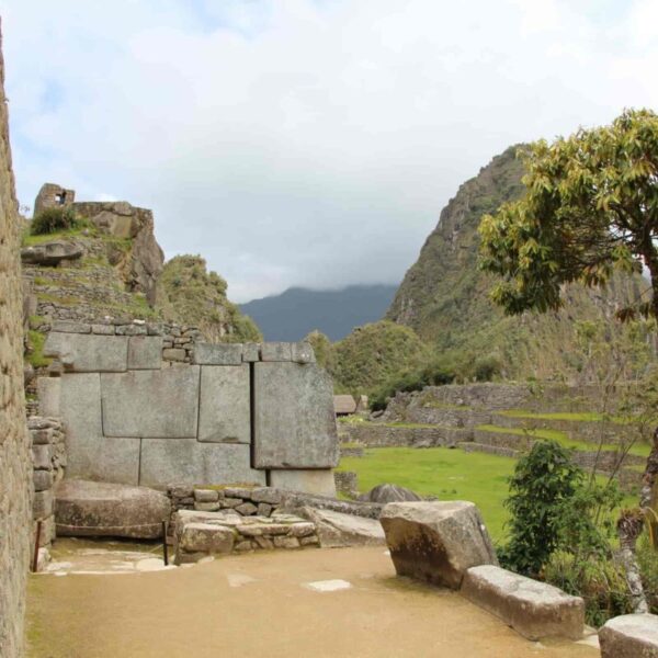 Ruins and Tombs Package 8 Days / 7 Nights