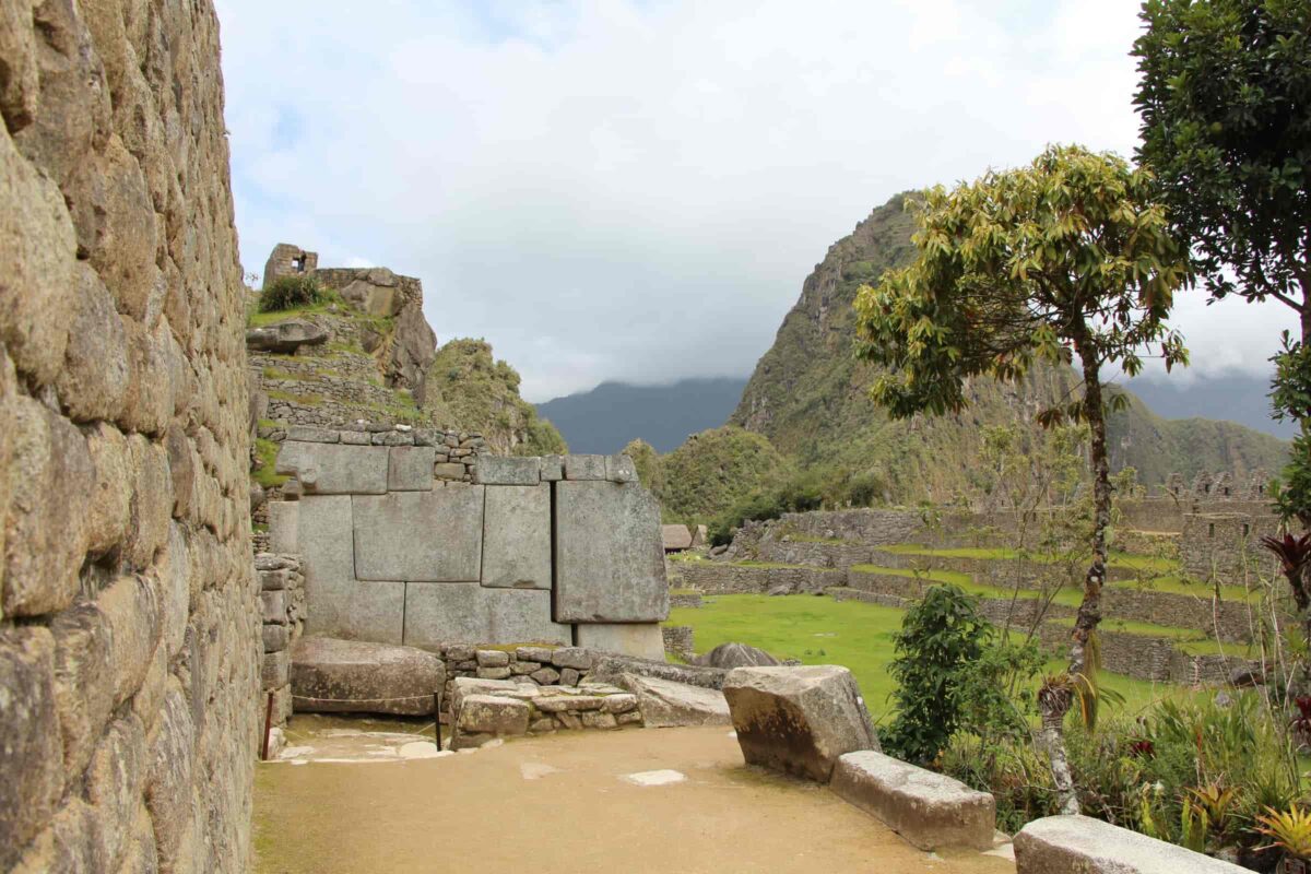 Ruins and Tombs Package 8 Days / 7 Nights